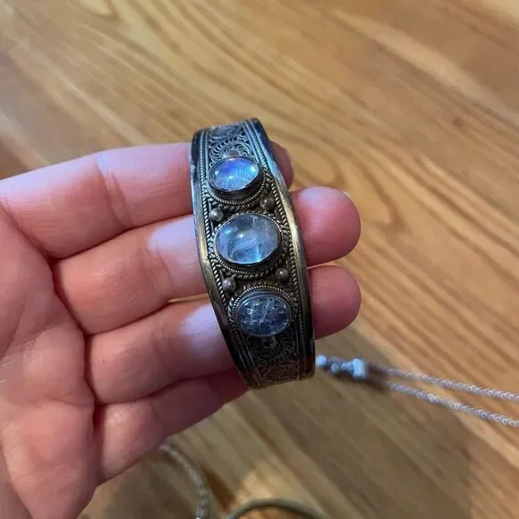 JEWELRY | bundle of 4 bracelets - Picture 7 of 16